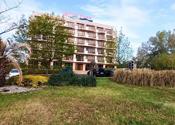 Apartament River Park *